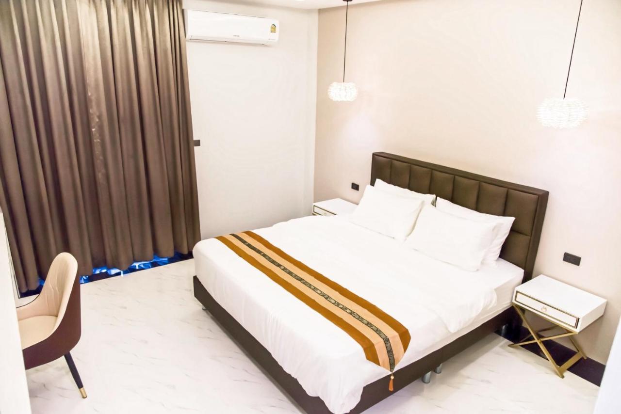 วรฉัตร บูทีค โฮเทล Hotel เพชรบูรณ์ ภายนอก รูปภาพ