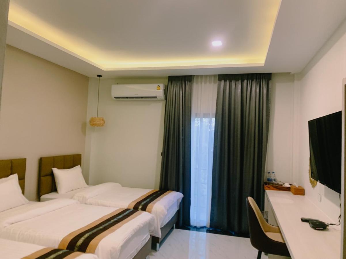 วรฉัตร บูทีค โฮเทล Hotel เพชรบูรณ์ ภายนอก รูปภาพ